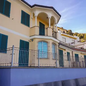 a-ca-dassunta.hotelitalianriviera.com/